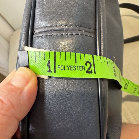 Vintage Etienne Aigner Slate/Navy Leather Crossbody Bag – Timeless Grandmacore - Picture 9 of 13